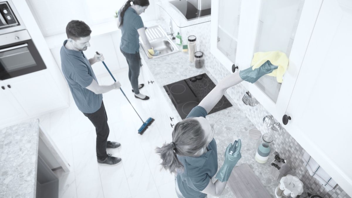 post-tenancy-cleaning-services-manchester Team cleaning a house post tenancy